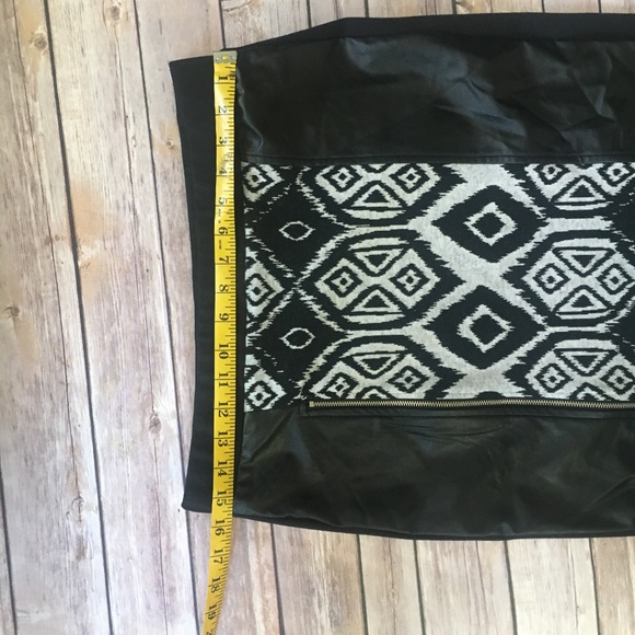 Faux leather zipper diamond pattern ISLE skirt - Picture 7 of 8